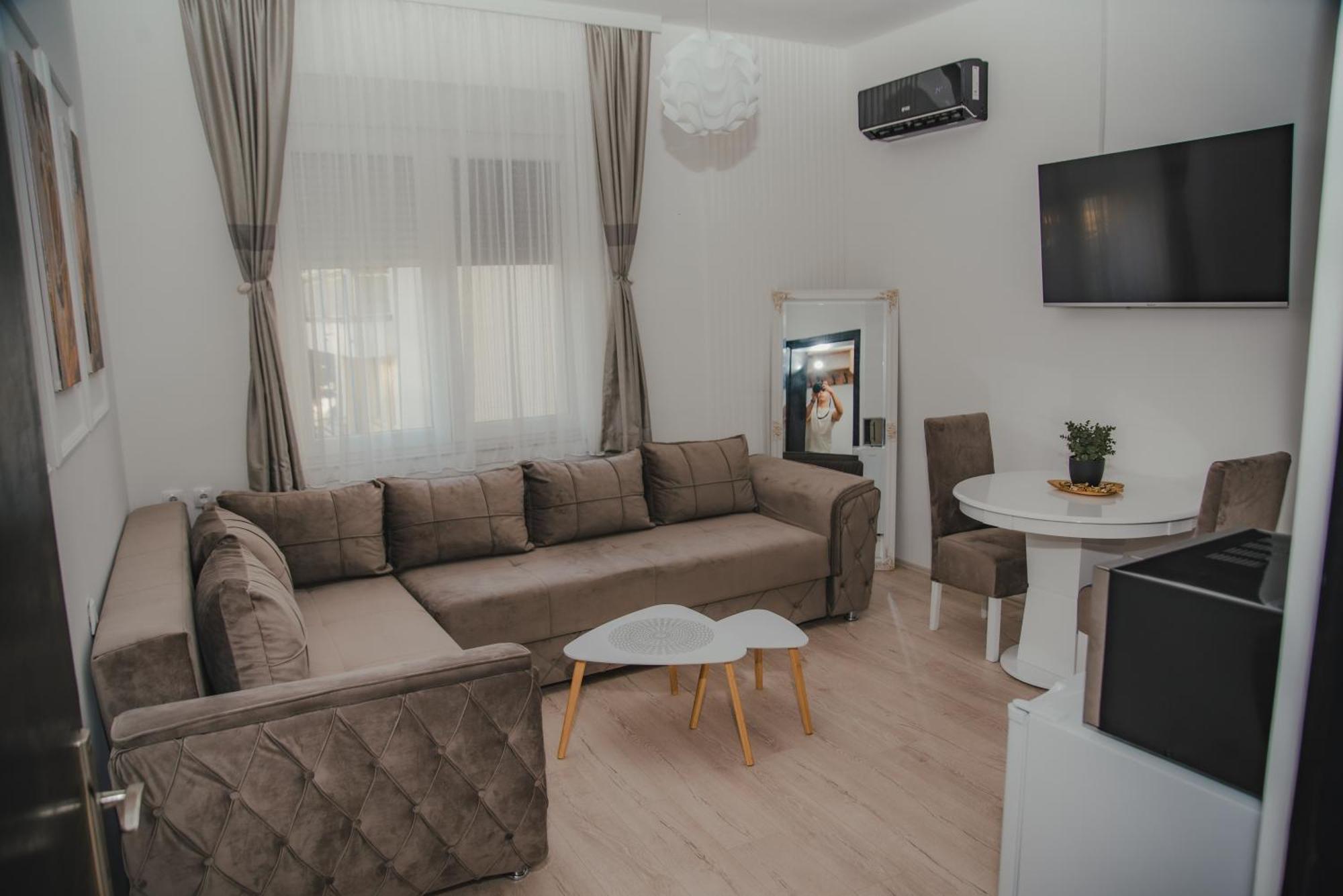 Jes Apartments เลสโควัซ ภายนอก รูปภาพ