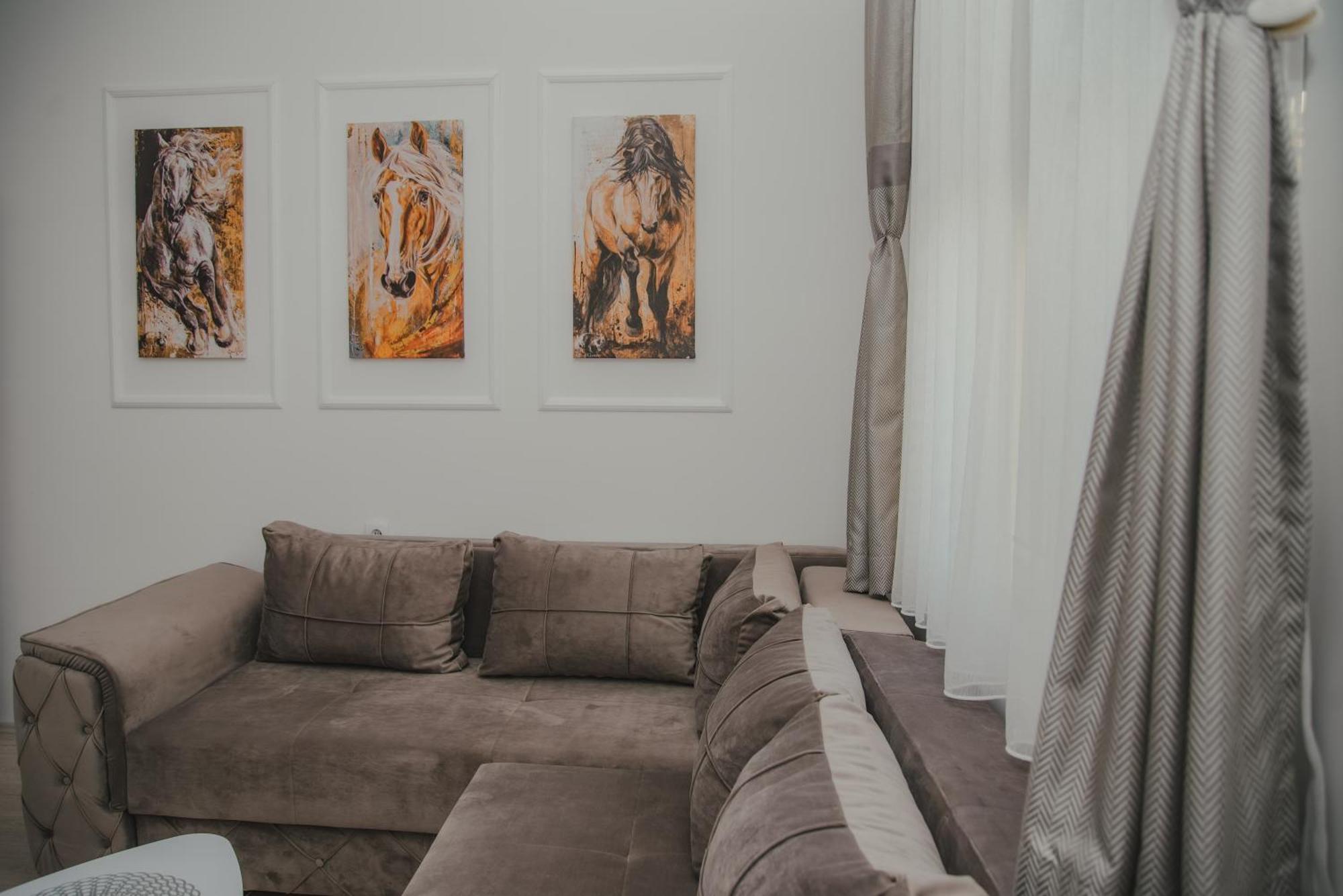 Jes Apartments เลสโควัซ ภายนอก รูปภาพ